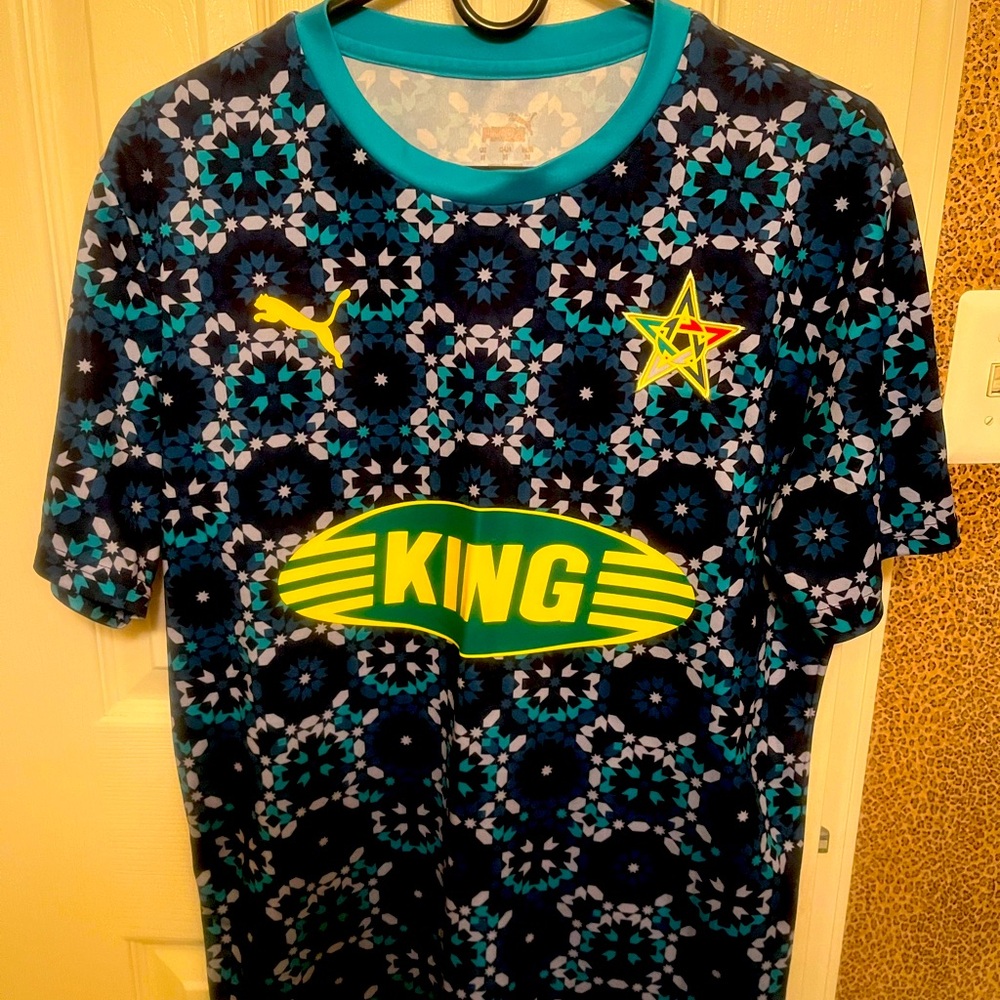 Men’s Puma soccer shirt